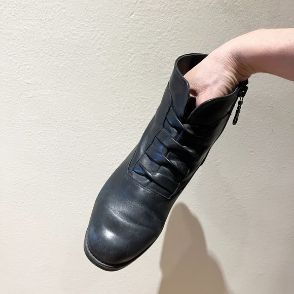 Warm Stylish Lined Winter Boots - Size 8.5 - Naturalizer - Picture 7 of 14